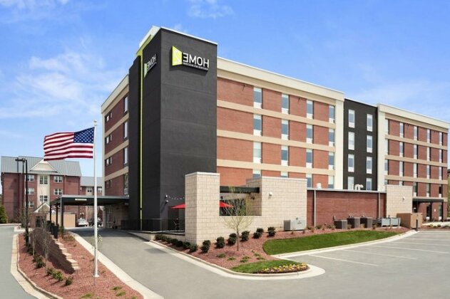 Home2 Suites by Hilton Greensboro Airport - Photo2