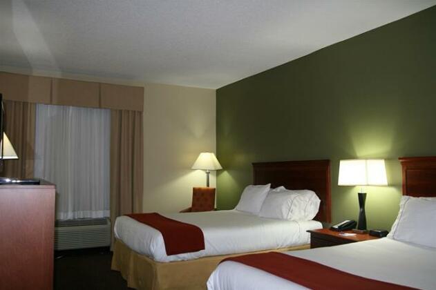 Holiday Inn Express and Suites Greenville - Photo5