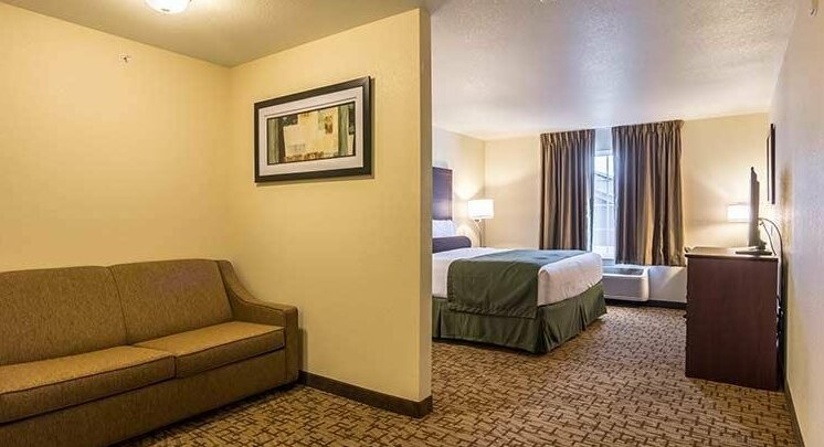 Cobblestone Hotel & Suites - Greenville - Photo5