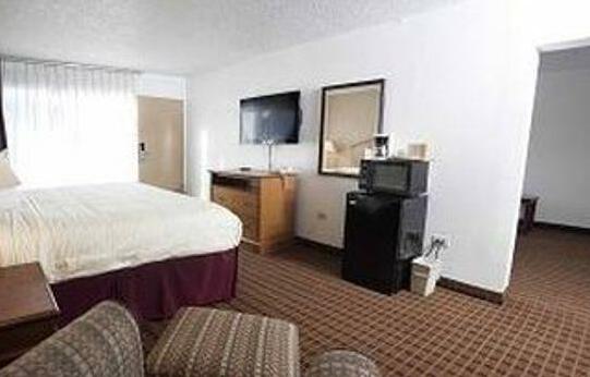 Express Inn & Suites Greenville - Photo3