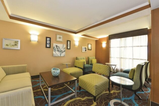 La Quinta Inn & Suites Indianapolis Greenwood - Photo2
