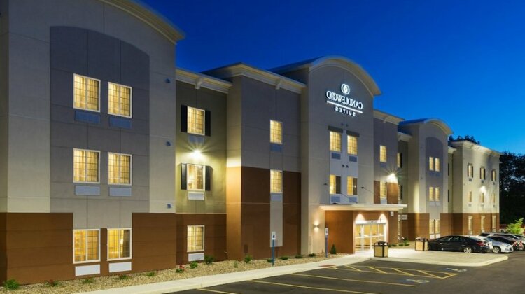 Candlewood Suites Grove City - Outlet Center - Photo2