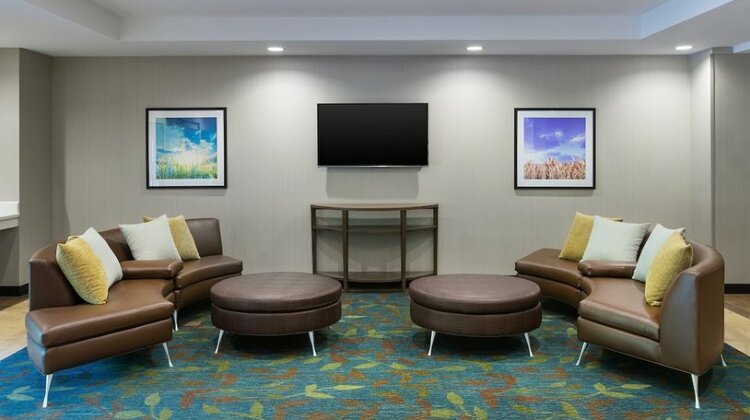 Candlewood Suites Grove City - Outlet Center - Photo3