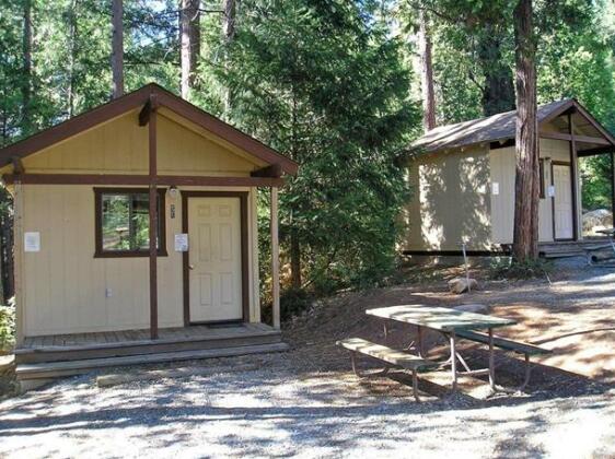 Yosemite Lakes Bunkhouse Cabin 27 - Photo4