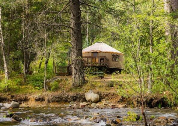 Yosemite Lakes River Yurt 24 - Photo4