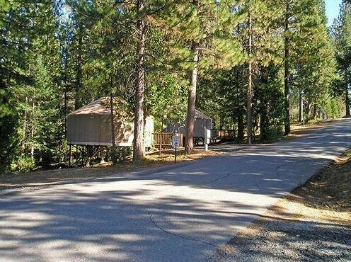 Yosemite Lakes RV Resort - Photo4