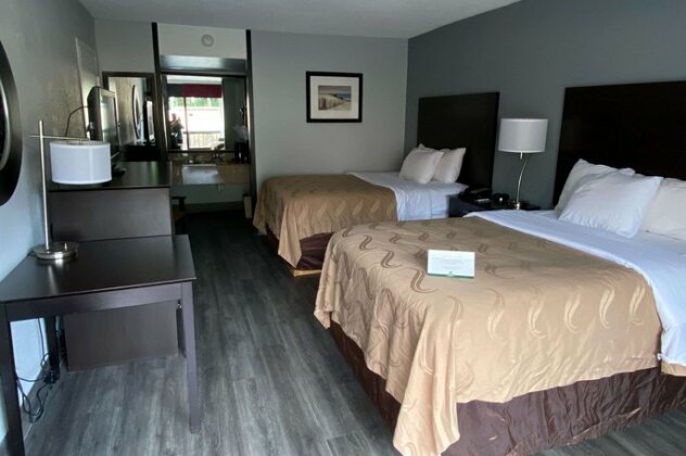Quality Inn & Suites on the Bay near Pensacola Beach - Photo5