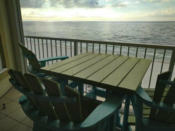 Boardwalk 983 - Photo4