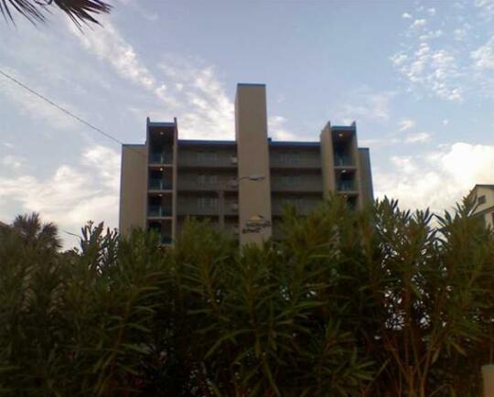 Shoreline Towers - Photo2