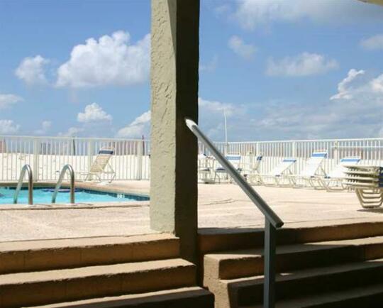 Shoreline Towers - Photo3