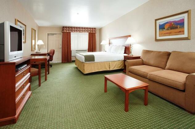 Holiday Inn Express Hotel & Suites Gunnison - Photo4