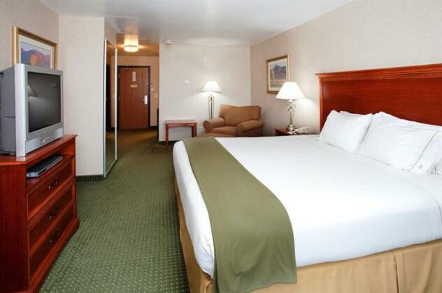 Holiday Inn Express Hotel & Suites Gunnison - Photo5