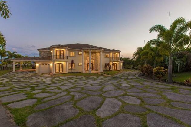 Oceanfront Legacy - Photo2