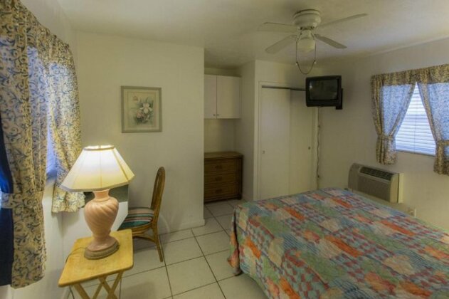Richard's Motel Extended Stay - Photo4