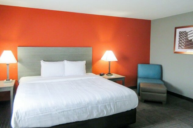 Quality Inn & Suites Hammond - Photo2