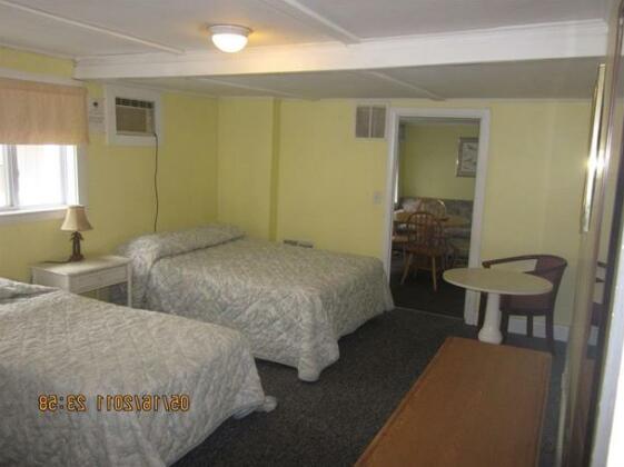 Colonial Motel Suites - Photo5