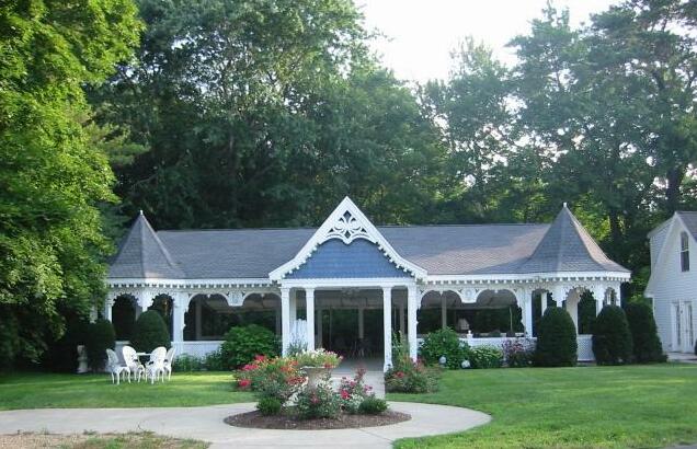 The Victoria Inn Bed & Breakfast and Pavilion - Photo3