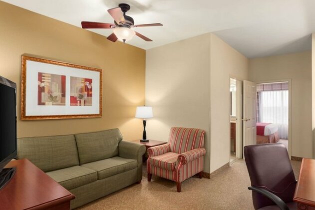 Country Inn & Suites by Radisson Harrisburg at Union Deposit Road PA - Photo3