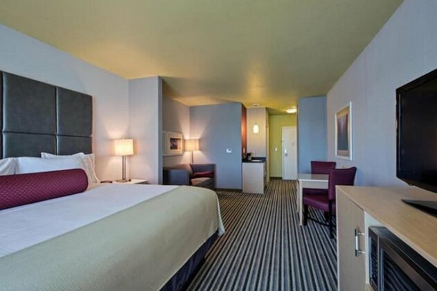 Holiday Inn Express & Suites New Cumberland - Photo2