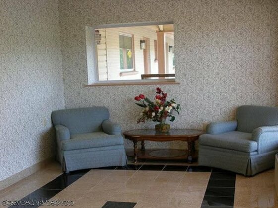Red Carpet Inn & Suites New Cumberland - Photo3