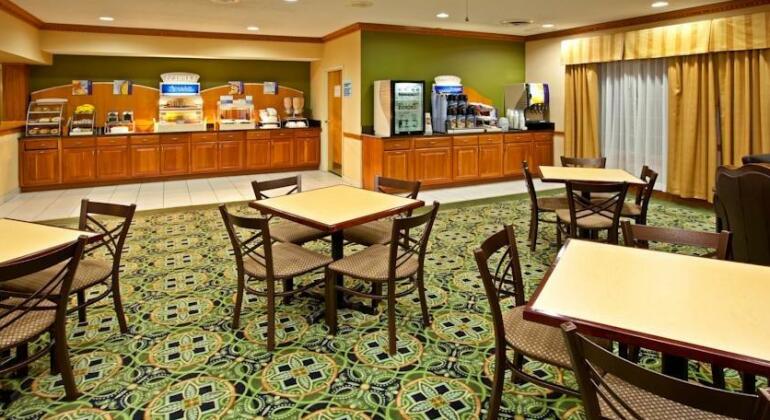 Holiday Inn Express Hotel & Suites Harrison - Photo4