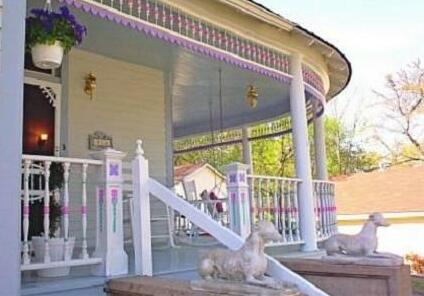 The Queen Anne House Bed and Breakfast - Photo2