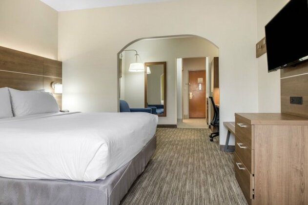 Holiday Inn Express & Suites Harrison - Photo5