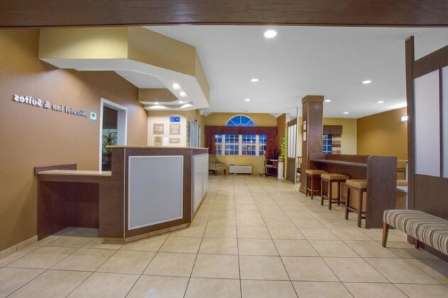 Microtel Inn & Suites by Wyndham Harrisonburg - Photo2