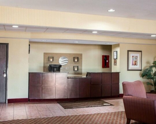 Comfort Inn & Suites Harrisonville - Photo4