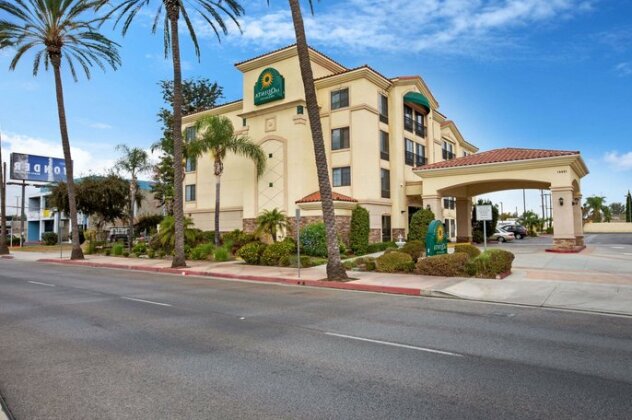 La Quinta Inn & Suites NE Long Beach Cypress - Photo4