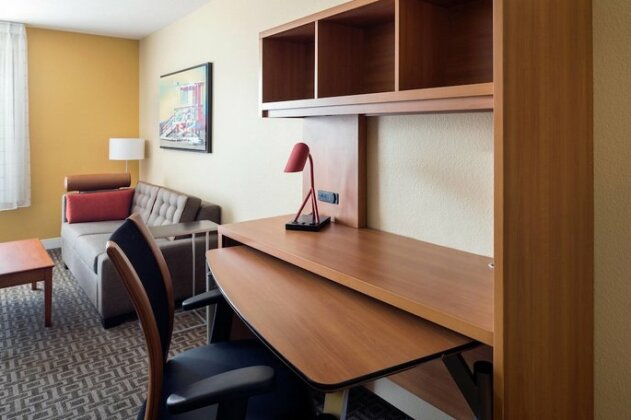 TownePlace Suites Los Angeles LAX/Manhattan Beach - Photo4