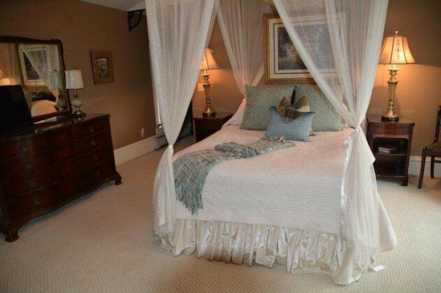 Magnolia Place Bed & Breakfast - Photo4