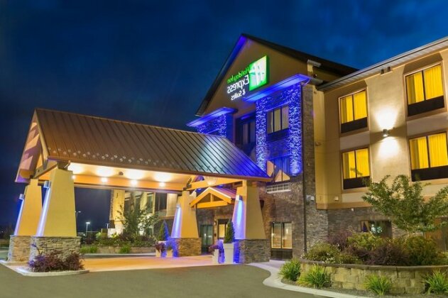 Holiday Inn Express and Suites Helena
