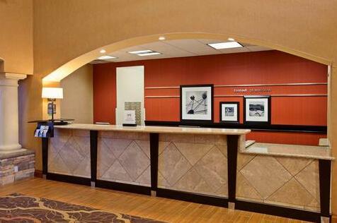 Hampton Inn & Suites Hemet - Photo5