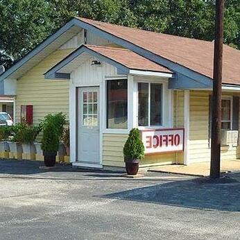 College Inn Motel Henderson Tennessee - Photo4