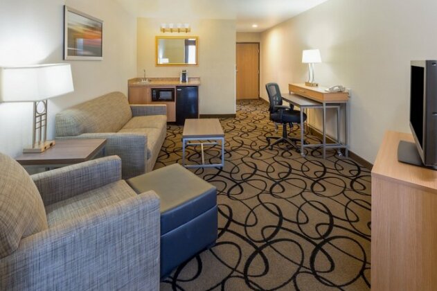 Holiday Inn Express Hotel & Suites - Henderson - Photo5