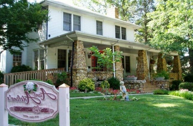 Aunt Adeline's Bed and Breakfast - Photo4