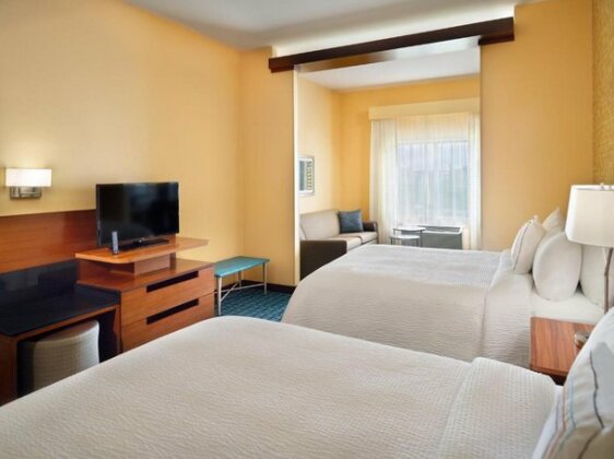 Fairfield Inn & Suites by Marriott Hendersonville Flat Rock - Photo2