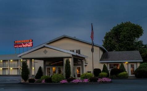 Red Roof Inn and Suites Herkimer