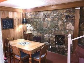 DeFlorin Stone Cottage Inn - Photo3