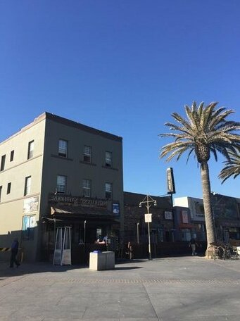 Surf City Hostel