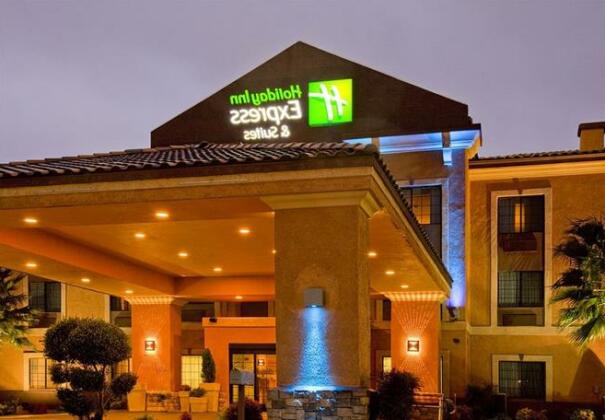 Holiday Inn Express Hotel & Suites Hesperia
