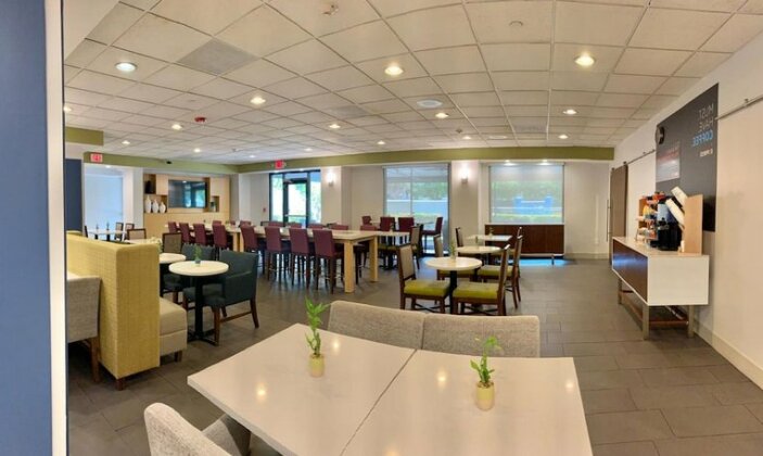 Holiday Inn Express Hotel & Suites Miami - Hialeah - Photo5