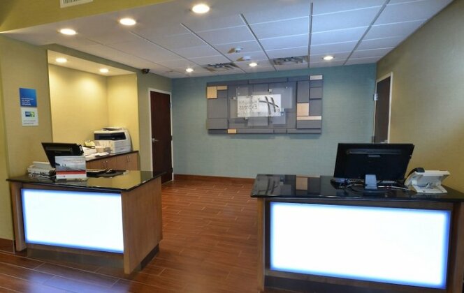 Holiday Inn Express Hotel & Suites High Point South - Photo4