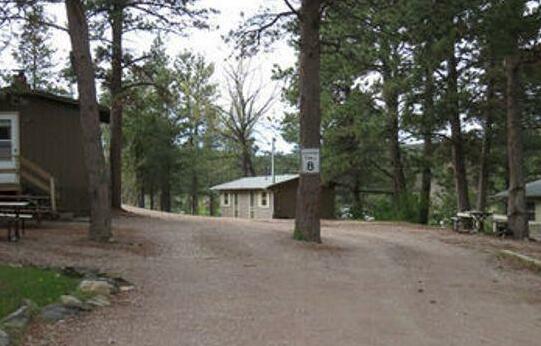 Robins Roost Cabins - Photo4