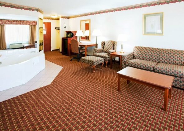 Holiday Inn Express Hillsville - Photo5