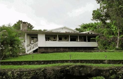 Holmes Sweet Home Bed and Breakfast - Photo2