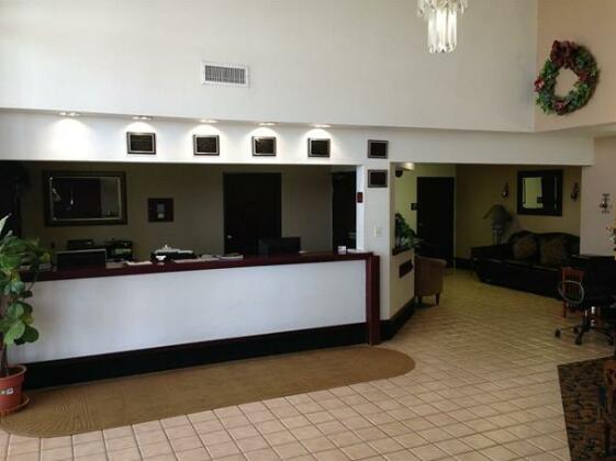 Brentwood Inn & Suites - Photo3
