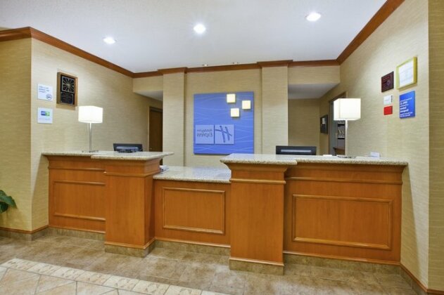 Holiday Inn Express Hotel & Suites Bryan-Montpelier - Photo4