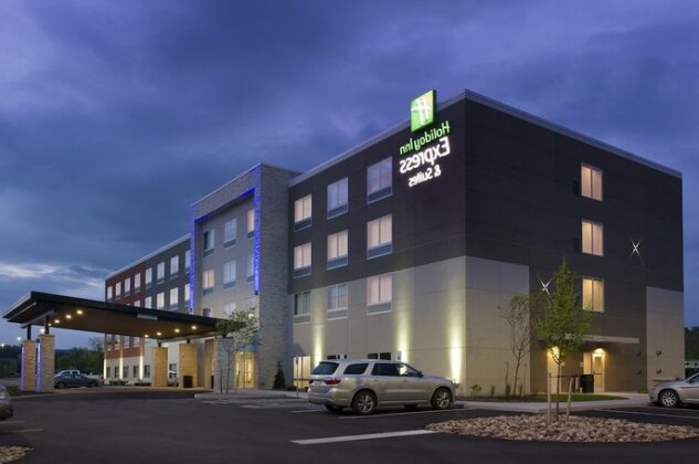 Holiday Inn Express & Suites by IHG Altoona